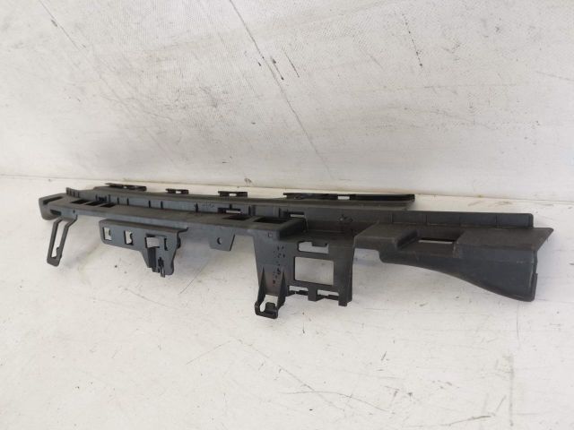 bontott PORSCHE 911 Hátsó középső Lökhárító Tartó (Műanyag)