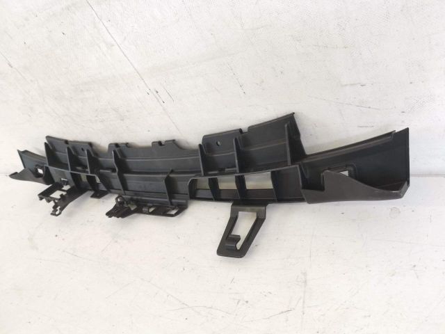 bontott PORSCHE 911 Hátsó középső Lökhárító Tartó (Műanyag)