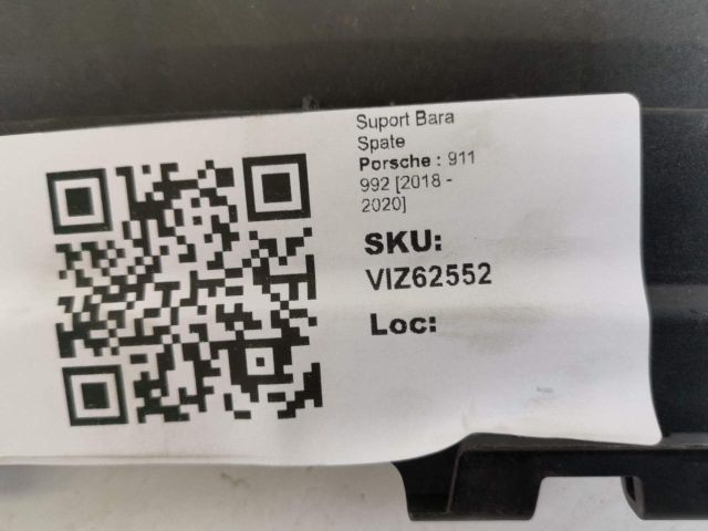 bontott PORSCHE 911 Hátsó középső Lökhárító Tartó (Műanyag)