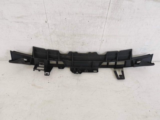 bontott PORSCHE 911 Hátsó középső Lökhárító Tartó (Műanyag)