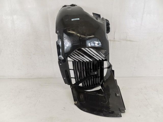 bontott PORSCHE 911 Jobb első Dobbetét (Kerékjárati, Műanyag)