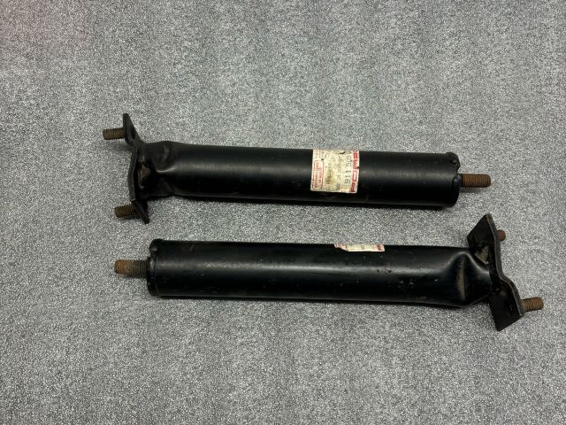 bontott PORSCHE 911 Jobb első Lökhárító Merevítő Tartó (Fém)