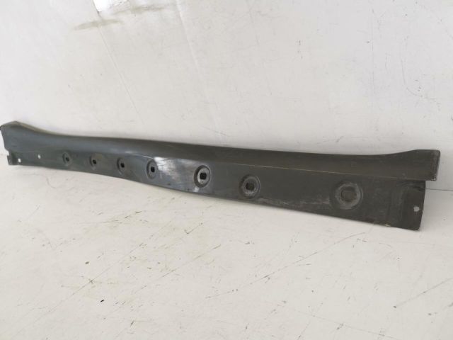 bontott PORSCHE 911 Jobb Küszöb