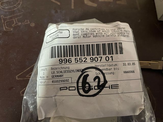 bontott PORSCHE 911 Zárbetét Szett