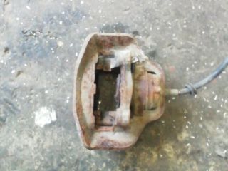 bontott PORSCHE 924 Bal első Féknyereg Munkahengerrel