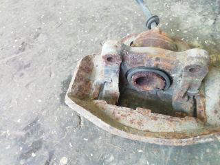 bontott PORSCHE 924 Bal első Féknyereg Munkahengerrel