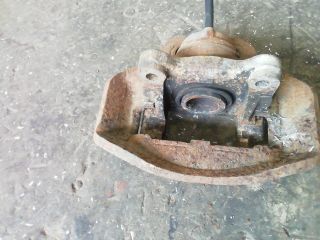 bontott PORSCHE 924 Jobb első Féknyereg Munkahengerrel