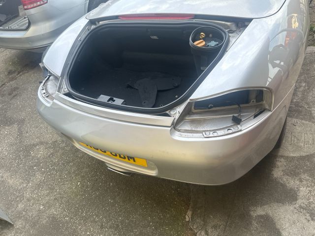 bontott PORSCHE BOXSTER Hátsó Lökhárító (Részeivel)