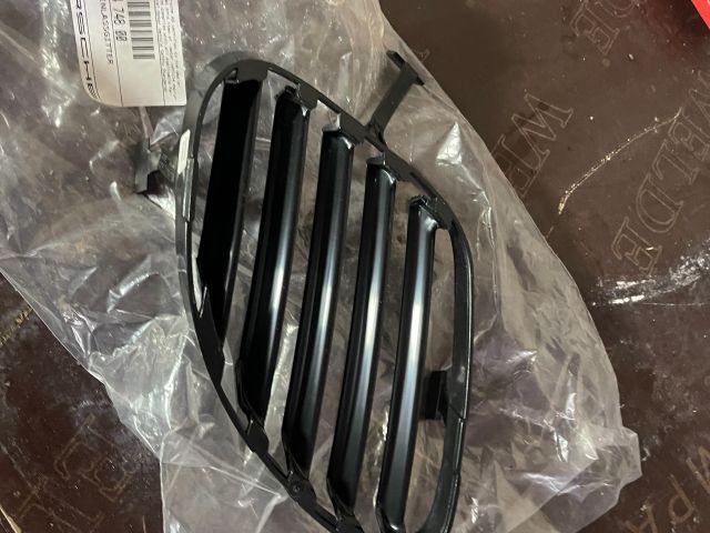 bontott PORSCHE BOXSTER Jobb Hűtő Légterelő