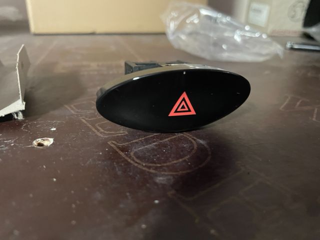 bontott PORSCHE BOXSTER Vészvillogó Kapcsoló