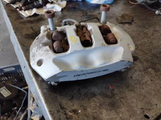 bontott PORSCHE CAYENNE Bal hátsó Féknyereg Munkahengerrel