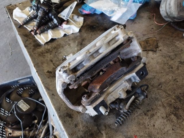 bontott PORSCHE CAYENNE Bal hátsó Féknyereg Munkahengerrel