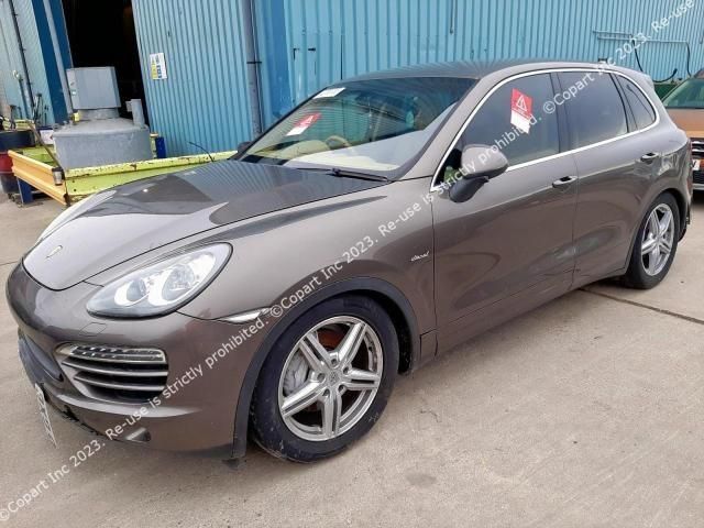 bontott PORSCHE CAYENNE Bal hátsó Rugó