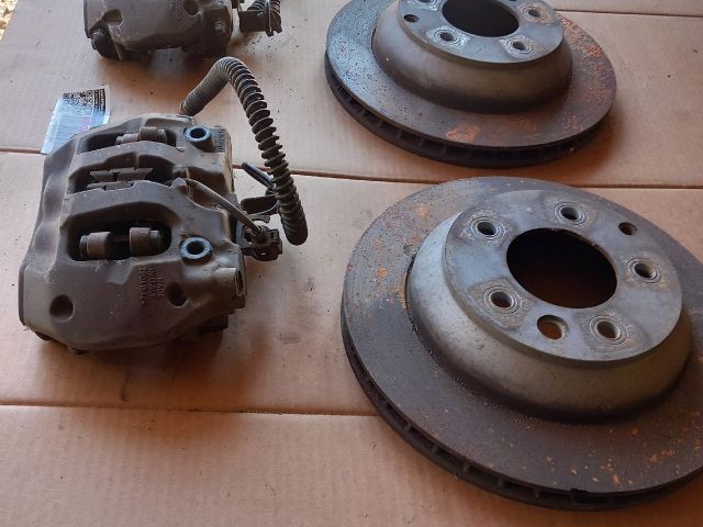 bontott PORSCHE CAYENNE Féknyereg Munkahengerrel Szett