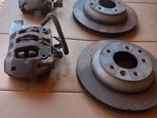 bontott PORSCHE CAYENNE Féknyereg Munkahengerrel Szett