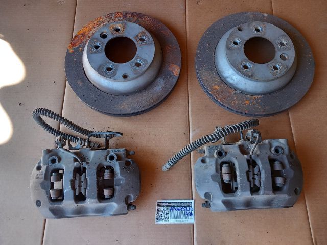 bontott PORSCHE CAYENNE Féknyereg Munkahengerrel Szett