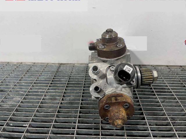 bontott PORSCHE CAYENNE Nagynyomású Szivattyú