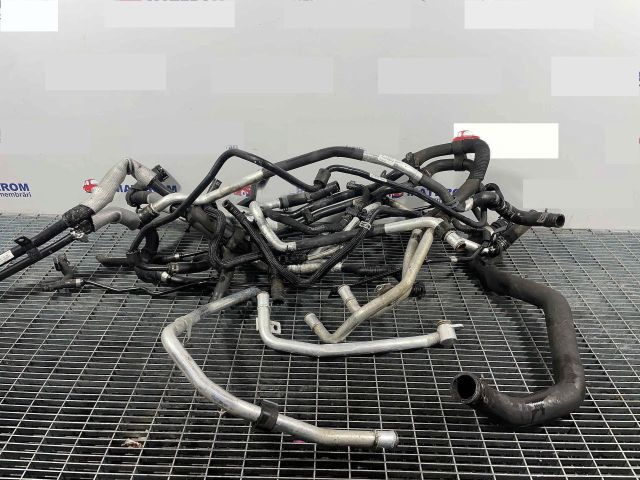 bontott PORSCHE CAYENNE Vízcső