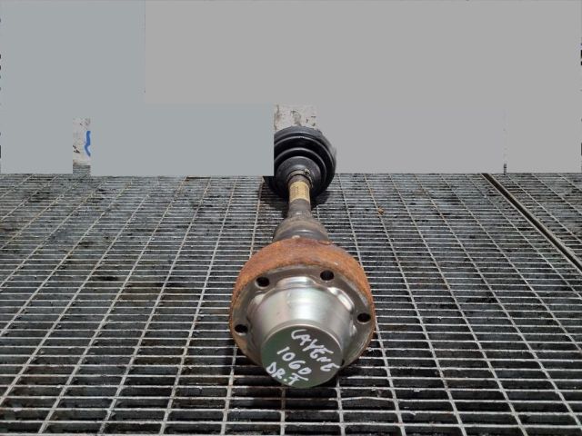 bontott PORSCHE CAYENNE Jobb Féltengely