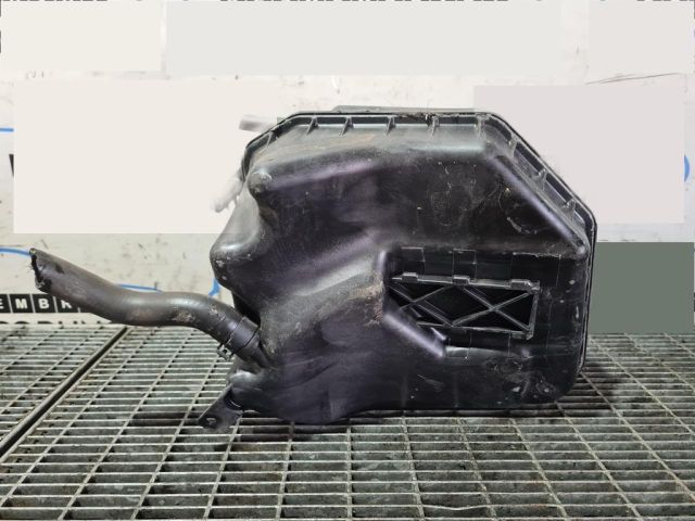 bontott PORSCHE CAYENNE Kiegyenlítő Tartály