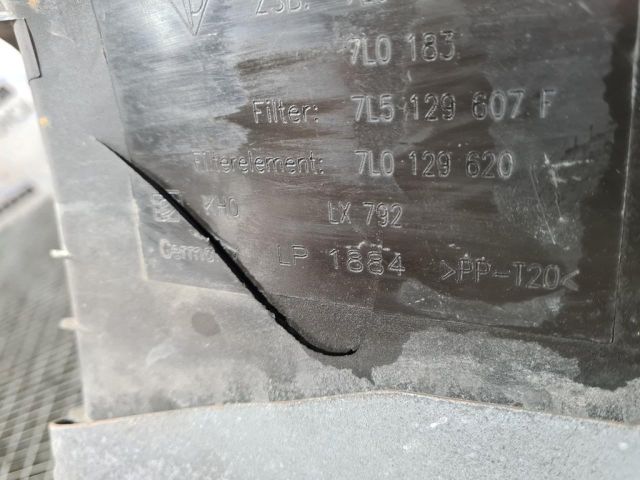 bontott PORSCHE CAYENNE Légszűrő Ház