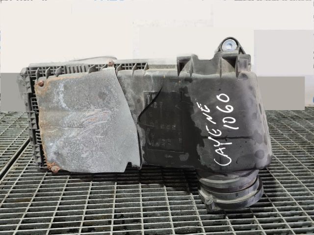 bontott PORSCHE CAYENNE Légszűrő Ház