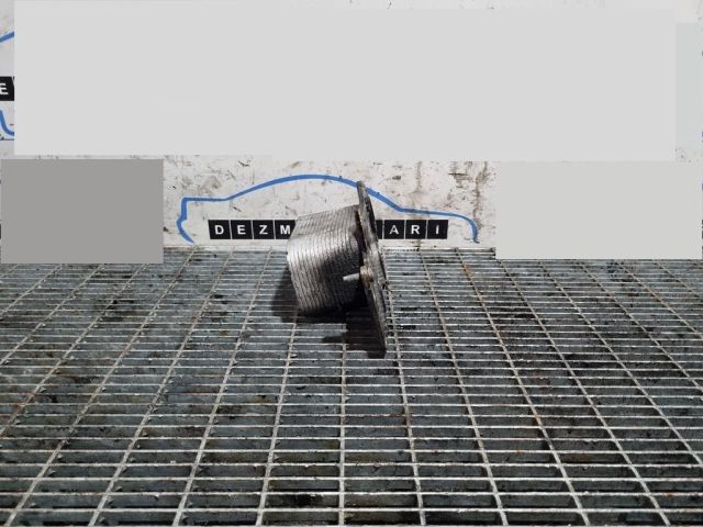 bontott PORSCHE CAYENNE Olajhűtő