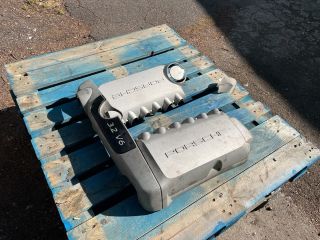 bontott PORSCHE CAYENNE Felső Motorburkolat