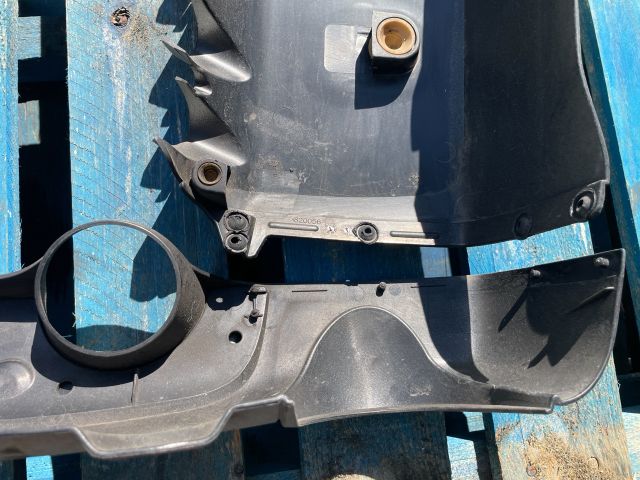 bontott PORSCHE CAYENNE Felső Motorburkolat