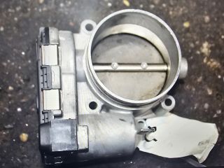 bontott PORSCHE CAYENNE Fojtószelep (Elektromos)