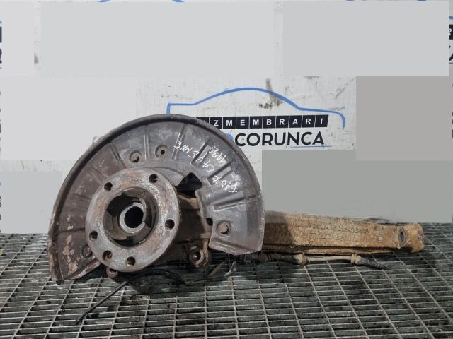 bontott PORSCHE CAYENNE Jobb első Csonkállvány