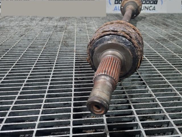 bontott PORSCHE CAYENNE Jobb hátsó Féltengely