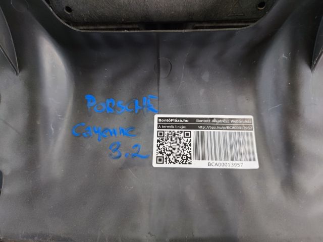 bontott PORSCHE CAYENNE Komplett Homlokfal (Részeivel)