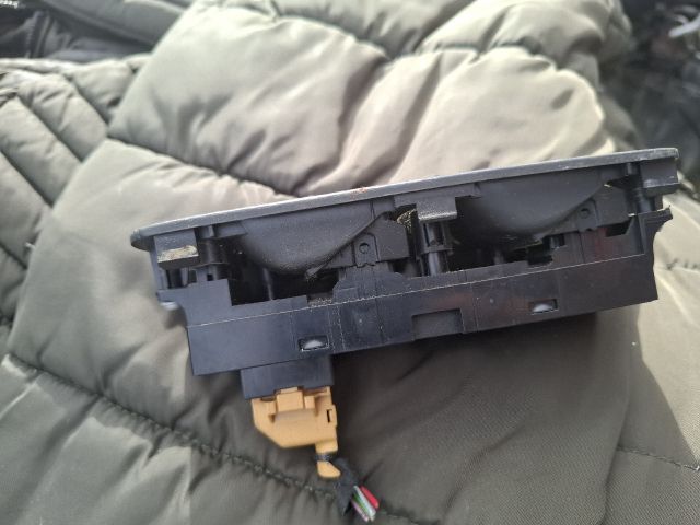 bontott PORSCHE CAYENNE Ablakemelő Kapcsoló Négyes / Kettes