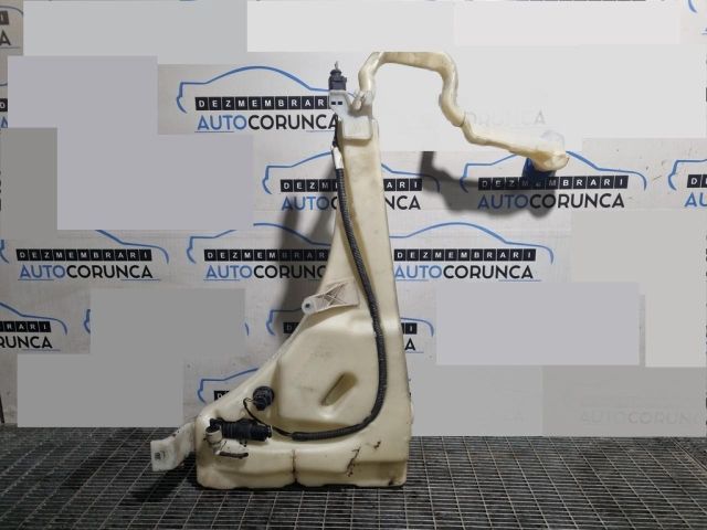 bontott PORSCHE CAYENNE Ablakmosó Tartály