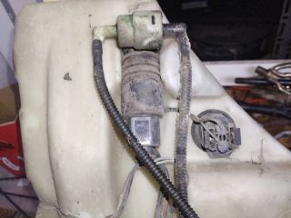 bontott PORSCHE CAYENNE Ablakmosó Tartály