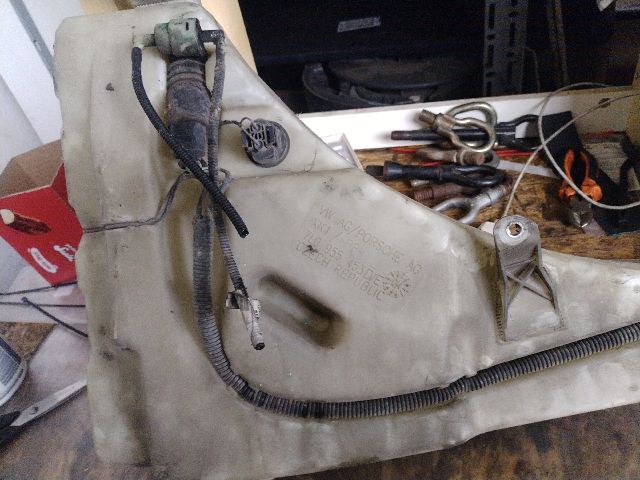 bontott PORSCHE CAYENNE Ablakmosó Tartály