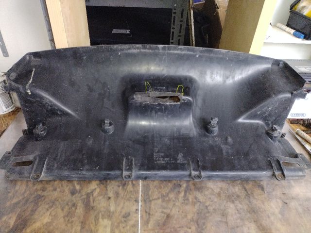 bontott PORSCHE CAYENNE Alsó Hűtő Légterelő