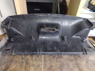 bontott PORSCHE CAYENNE Alsó Hűtő Légterelő