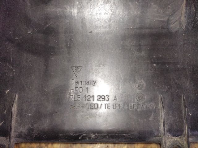 bontott PORSCHE CAYENNE Alsó Hűtő Légterelő