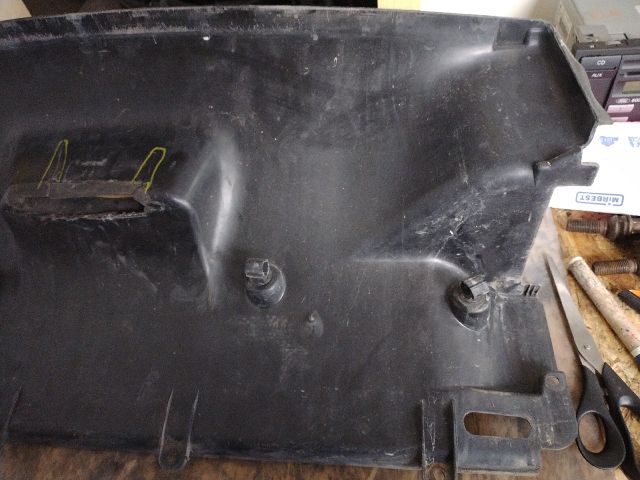 bontott PORSCHE CAYENNE Alsó Hűtő Légterelő