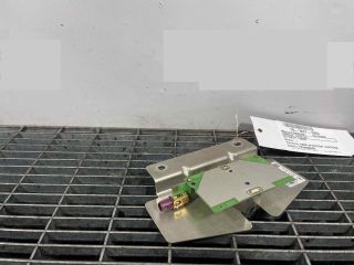 bontott PORSCHE CAYENNE Antenna Erősítő