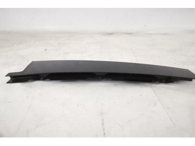 bontott PORSCHE CAYENNE Bal B Oszlop Burkolat