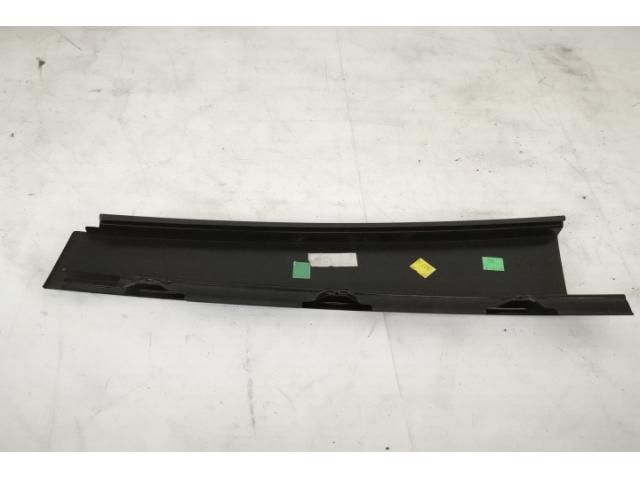 bontott PORSCHE CAYENNE Bal B Oszlop Burkolat