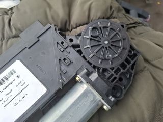 bontott PORSCHE CAYENNE Bal első Ablakemelő Motor