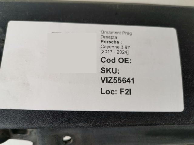 bontott PORSCHE CAYENNE Bal első Küszöb Díszléc