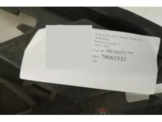 bontott PORSCHE CAYENNE Bal első Lökhárító Tartó (Műanyag)