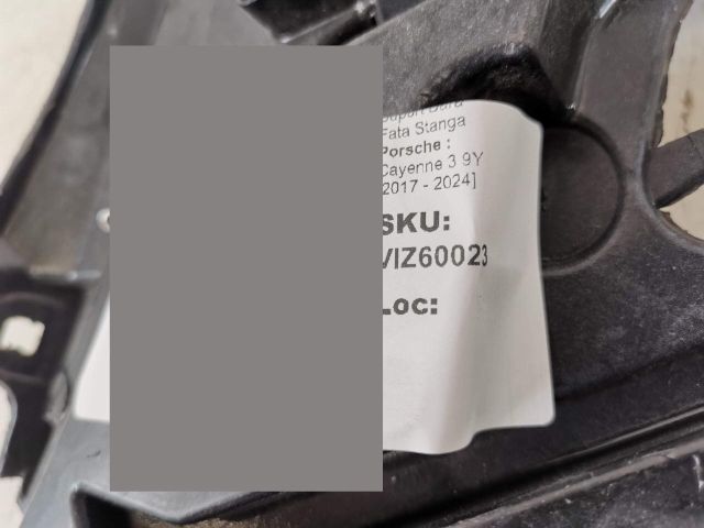 bontott PORSCHE CAYENNE Bal első Lökhárító Tartó (Műanyag)