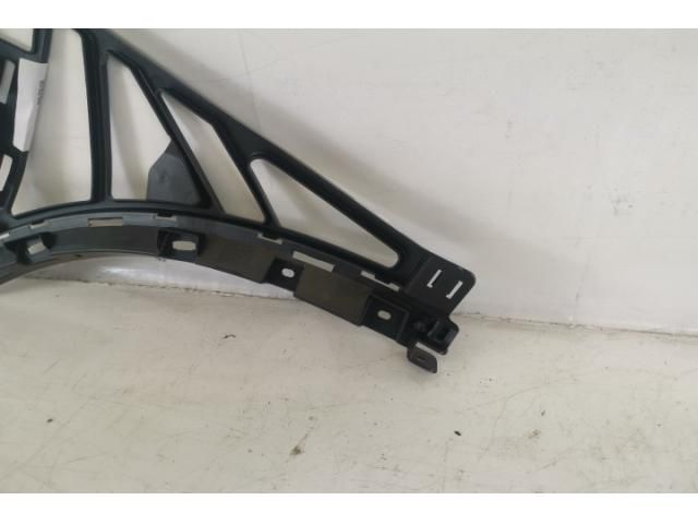 bontott PORSCHE CAYENNE Bal első Lökhárító Tartó (Műanyag)