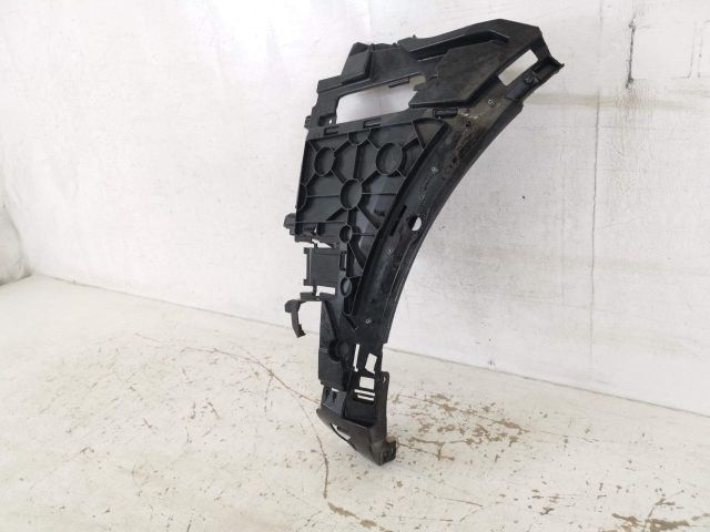 bontott PORSCHE CAYENNE Bal első Lökhárító Tartó (Műanyag)